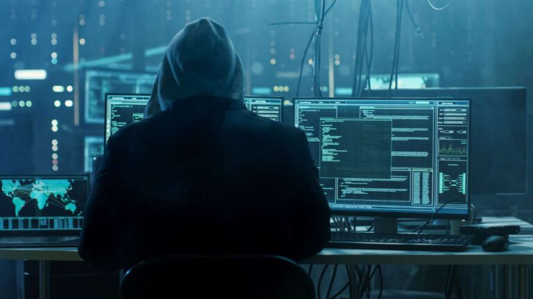 Hackeri din România și R.Moldova, prinși în timp ce pregăteau atacuri cibernetice