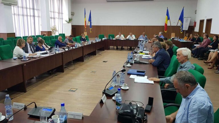 11 primării din județul Vaslui primesc azi bani de la Consiliul Județean. Vezi lista!