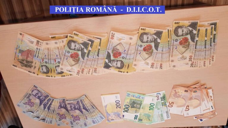 Au fost țepuiți cu locuri de muncă fantomă, plăteau între 400 și 700 de lei!