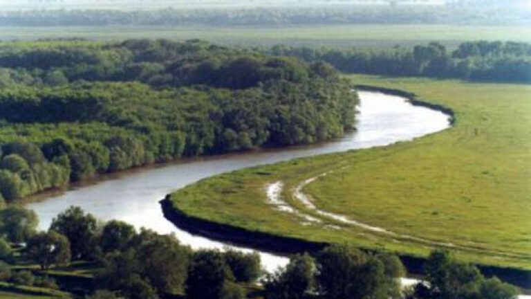 Alertă: râul Prut va crește cu 3,5 metri în zona comunei Fălciu!
