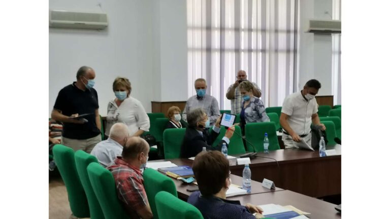 Circ electoral ieftin la Consiliul Județean, consilierii PNL s-au dat în spectacol! (VIDEO)