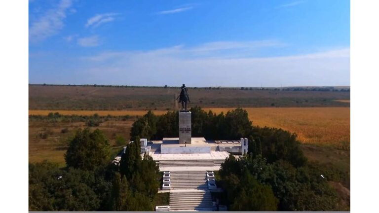 În vremuri de pandemie, îl vom comemora pe Domnitorul Moldovei, la Podu Înalt!
