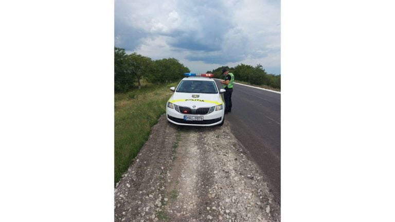 Vă plângeți de polițiștii noștri de la Rutieră? Iată ce „bravi” sunt colegii de peste Prut!
