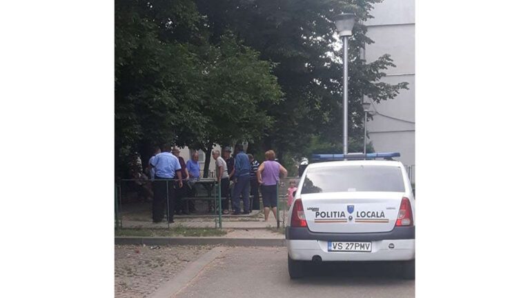 Poliția Locală Vaslui, în acțiune: tablagiii de la blocul 181 au fost legitimați!