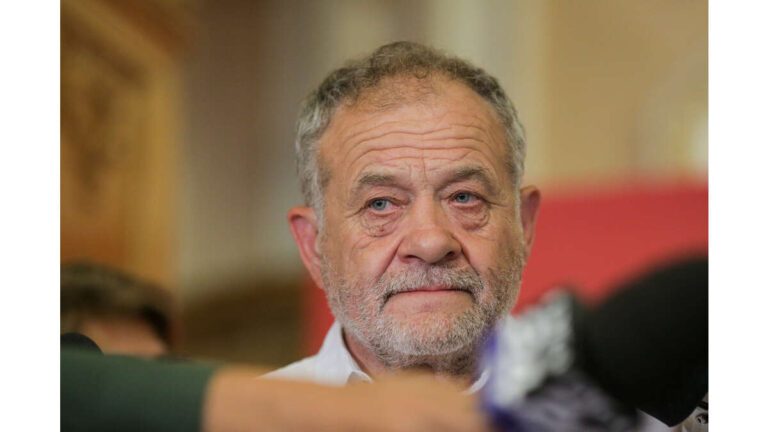 Exclusiv Vasluianul.ro – Interviu cu cel mai cunoscut politician al judetului Vaslui, Dumitru Buzatu