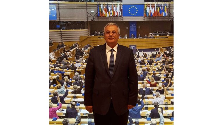 La Fălciu, un candidat promite că va da apă gratuit la tot „poporul”. Primarul Moraru îi dă o replică dură!