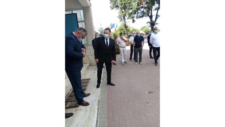 Tătaru a mers la Negrești pentru a-l susține pe Rusu la primărie. Despre spital, NIMIC!