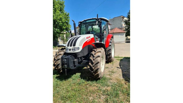 La Negrești, a fost adus tractorul pe care se vor pregăti viitorii fermieri vasluieni