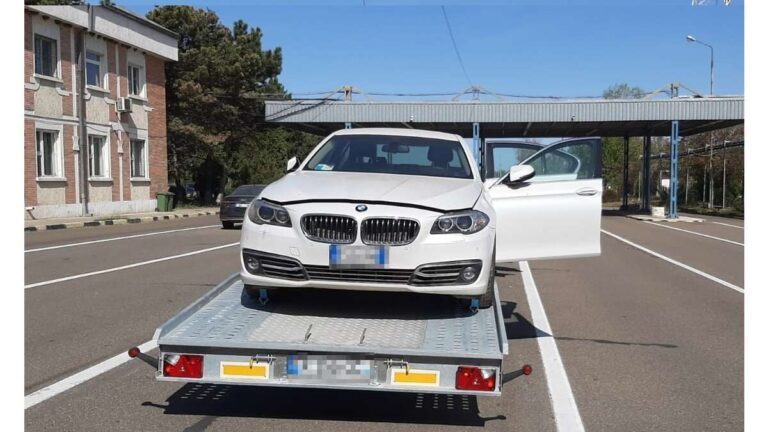 Polițiștii de frontieră vasluieni au oprit la Albița un BMW furat din Italia!