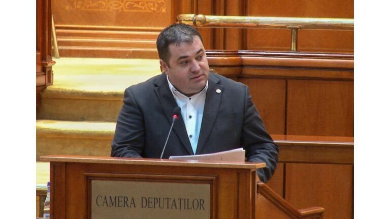 A fost votată legea de care vor beneficia mii de dascăli vasluieni! Proiectul de suflet al deputatului Solomon!