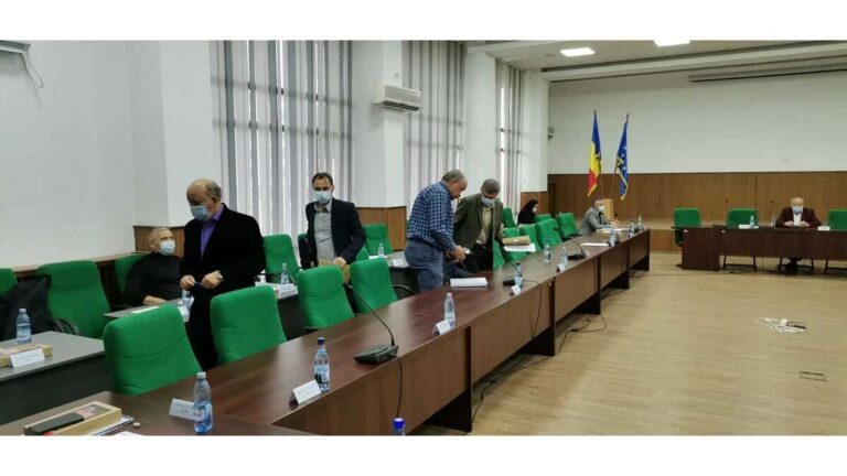 Scandal la Consiliul  Județean! Liberalii au părăsit ședința de alegere a vicepreședinților!