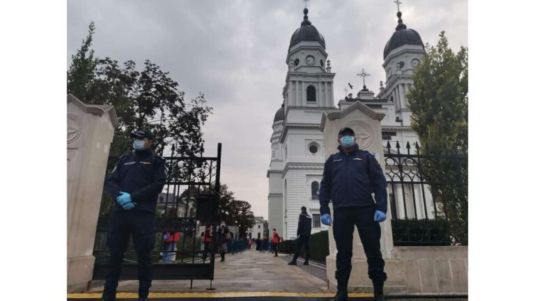 Asa arata hramul Sf. Cuvioase Paraschiva, de la Iași!