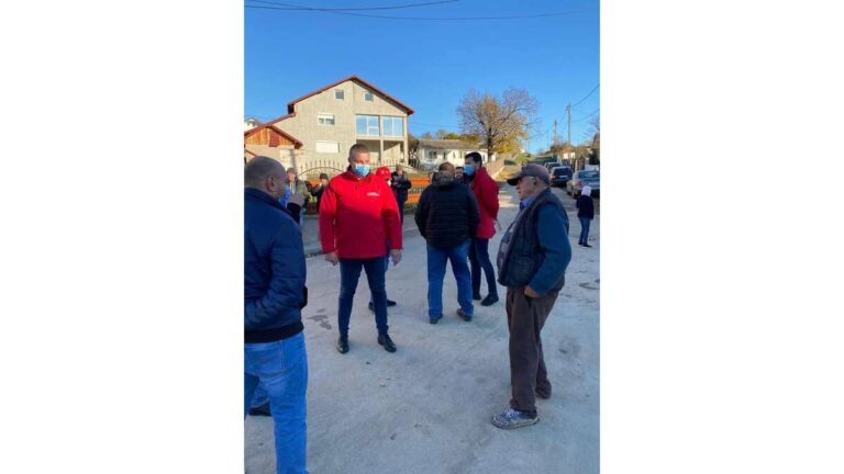 Comunele Laza și Pușcași votează alături de tânărul Eduard Popica! Au scăpat din noroaie!