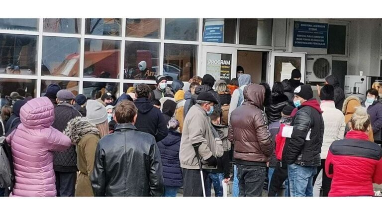Pandemia impune reguli noi la Serviciul Permise și Înmatriculări Auto Vaslui! Fără vaccin, test PCR sau dovada trecerii prin boală, nu este permisul accesul în instituție