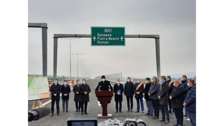 Unde sunt mașinile cu „Șîeu” de prin Vaslui? Și, mai ales, de ce se laudă PNL cu autostrada de la Bacău, proiectul PSD?
