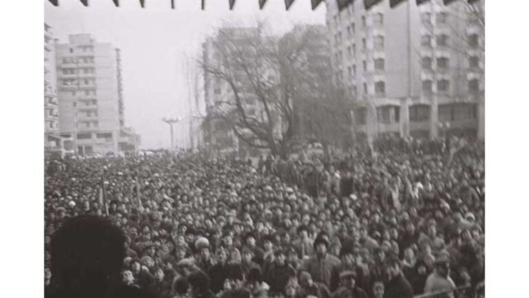 Ziua în care expresia „Este Revoluție!” se auzea și la Vaslui! Se vorbea în șoaptă despre Revoluția din Capitală!