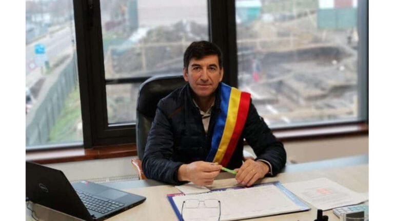 Mesajul de Crăciun al harnicului primar al comunei Hoceni, Vasile Țabără: „A fost un an de experințe nemaiîntâlnite”