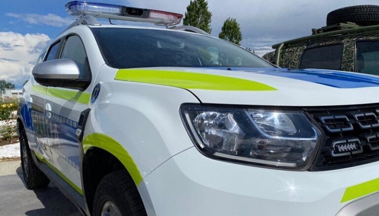 Șeful Secției 5 Poliție Rurală Murgeni, suspectat că a lovit o mașină și a fugit! Unii martori susțin că polițistul mirosea a alcool!