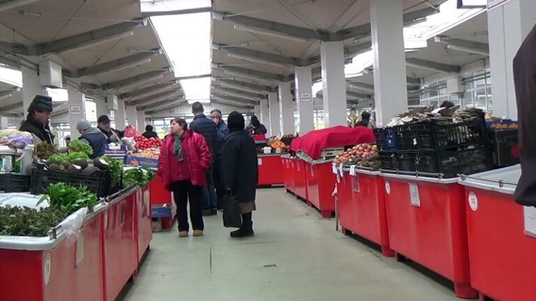 Pâinea, făina, laptea și carnea, produse la care se limitează adaosul comercial, a decis Guvernul