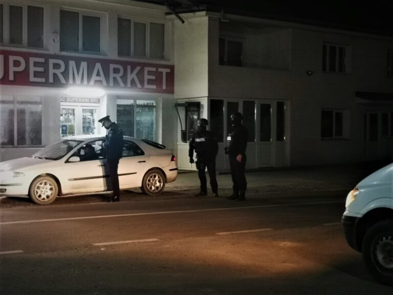 ACUM Filtre ale Poliției și Jandarmeriei, în jurul Vasluiului! La Ivănești, zeci de mașini controlate!