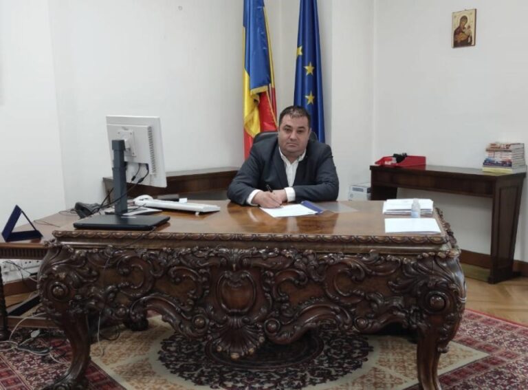 Deputatul Adrian Solomon, contre dure în Camera Deputaților! „Ați pierdut 900.000 de locuri de muncă, cu guvernarea de dreapta”!