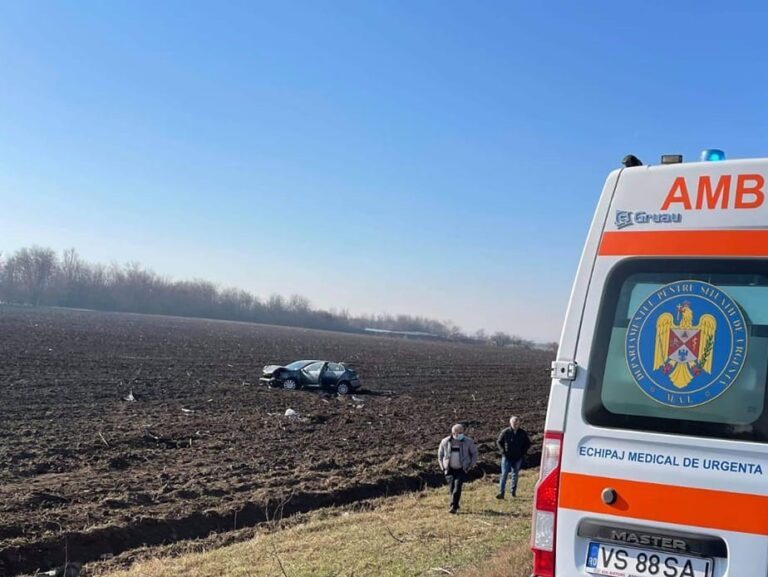 Update, accident Badeana: la volanul mașinii răsturnate era un bărbat de 77 de ani!