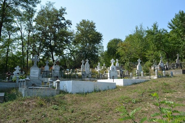 Cimitirele sătești din județul Vaslui vor fi reparate și modernizate! Decizia luată de Patriarhie!