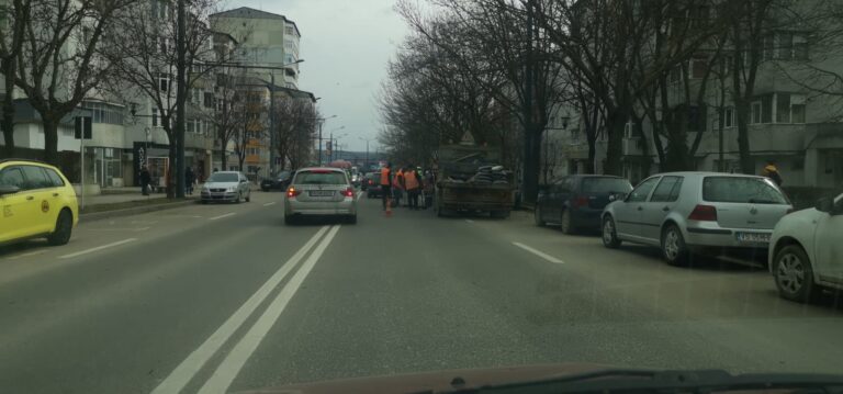 Circulație de coșmar în municipiul Vaslui. Intrarea în oraș dinspre Bârlad, paralizată