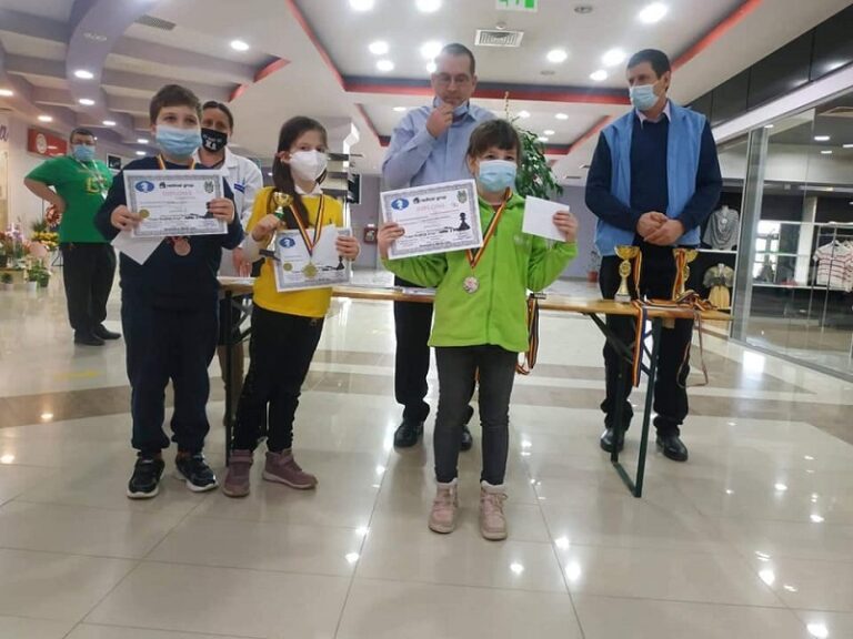 Ei sunt campionii la șah ai județului Vaslui! Vedetă la doar 10 anișori!