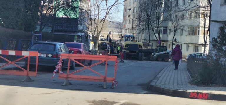 Blocaj pe cea mai importanta „bretea” a Vasluiului! Nu circulați pe acolo!