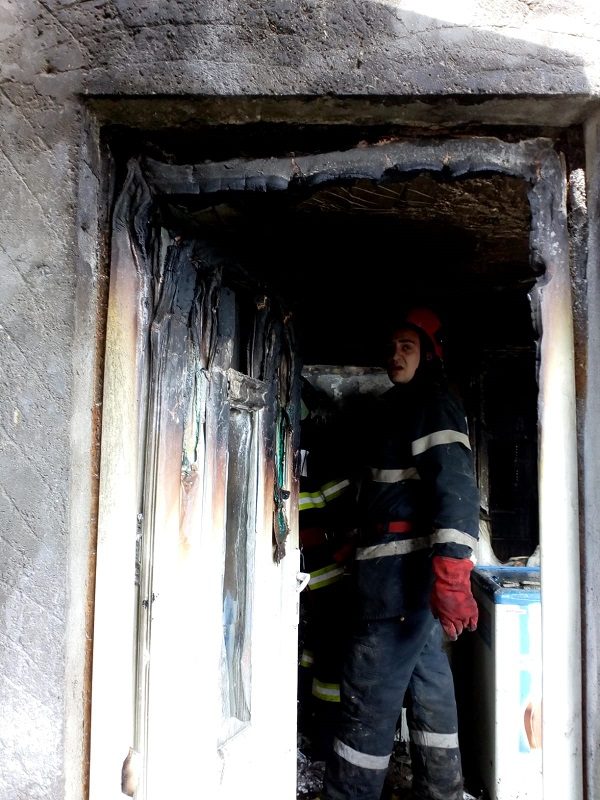Incendiu în satul Călugăreni, în apropiere de Vaslui! Nu sunt victime!