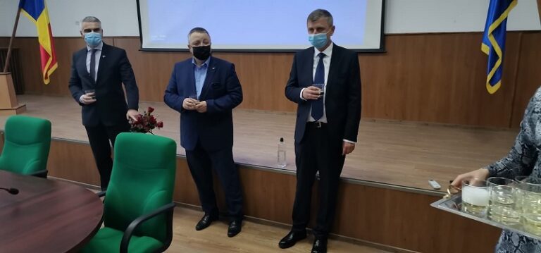 Cât dezinteres! Prima investire de prefect, după 1989, la care nu participă niciun parlamentar de Vaslui!