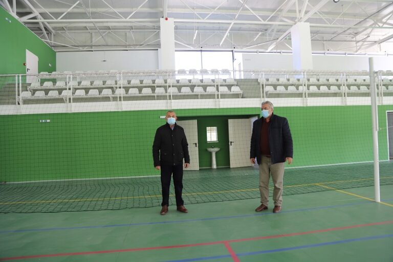 Un primar de 10! Duminică, Lipovățul inaugurează o sală de sport la școala unde a învățat marele Ștefan Ciubotărașu!