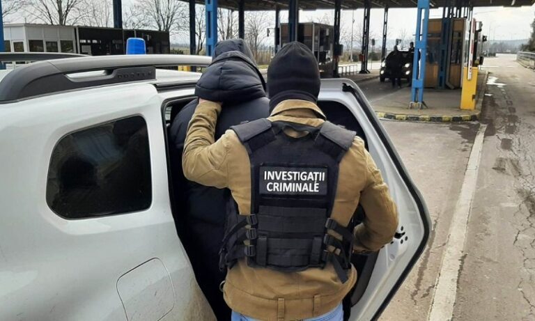 Moldovean căutat în Federația Rusă, prins la frontiera de Est