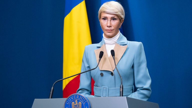 Coloneii din Poliție, Armată și Jandrmerie, obligați să aleagă între salarii și pensiile de lux
