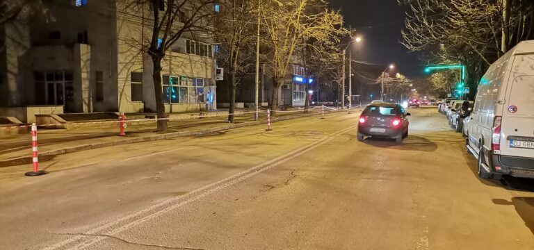 Noapte albă la Vaslui! A fost igienizată strada Traian, pe sensul RDS-Piața Traian-Găzărie!