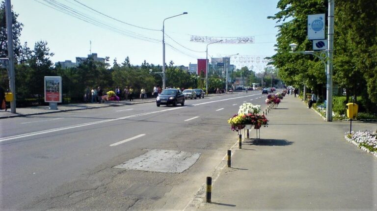 Constructorii de la Transmir vor repara Bulevardul Republicii, din Bârlad! Lucrările, sub coordonarea Drumurilor Naționale!