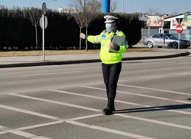 Soferi vasluieni certati cu legea, trasi pe dreapta de politistii de la Rutierã
