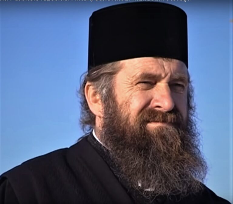 EXCLUSIV Vasluianul.ro “Oamenii sunt bolnavi sufleteste, dupã un an de pandemie”, spune pãrintele arhimandrit Iezechiel Ariton, staretul Mãnãstirii Floresti