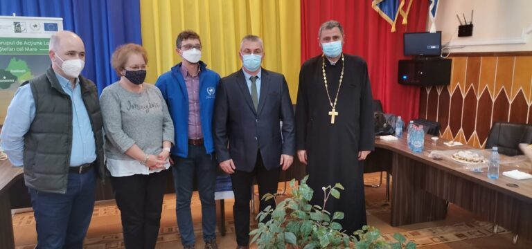 Proiectul de 1 milion de euro care schimbã viata a sute de copii din Negresti! Preotul Paraschiv si primarul Cristi Rusu, initiatorii proiectului!