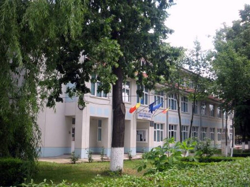 scoala mihai eminescu