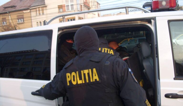 Un vasluian a fost arestat, din ordinul judecãtorilor Curtii de Apel Iasi! Va ajunge într-o puscãrie din Franta, pentru 15 tâlhãrii!