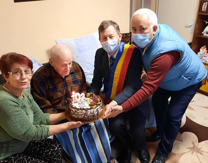 Este cel mai vârstnic locuitor al judetului! Ieri, a împlinit 102 ani!