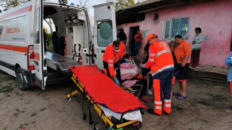 Copiii gravidei înjunghiate de la Coroiesti au scãpat de calvar! Au fost luați de DGASPC!