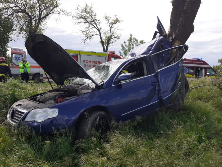 Accident grav la Bârlad! Trei persoane au nevoie de îngrijiri medicale