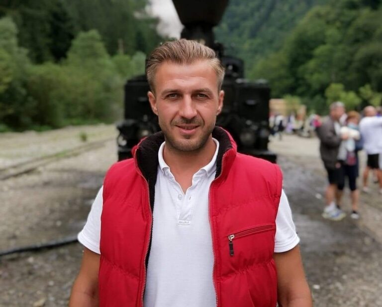 Barbu, scandal pe marginea legii sexuale în școli! ”Veți arbora drapelul LGBT pe primăria Vaslui, domnule viceprimar USR Mândru?”, tună consilierul local!