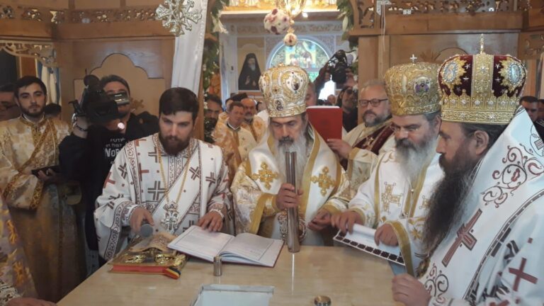 Emoție și BUCURIE! ÎPS Teodosie, Arhiepiscopul Tomisului, a vizitat capela din curtea DGASPC Vaslui, la doi de la sfințire!