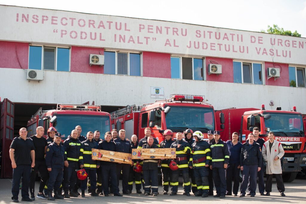 Doi salvatori de la ISU Vaslui au ieșit la pensie, în aplauzele colegilor! Vă dorim ani liniștiți și sănătate! 1 isu pensionare
