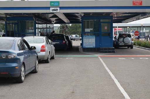 Portughez iesit la plimbare cu remorca neîmatriculatã. A fost tras pe dreapta de politistii de frontierã