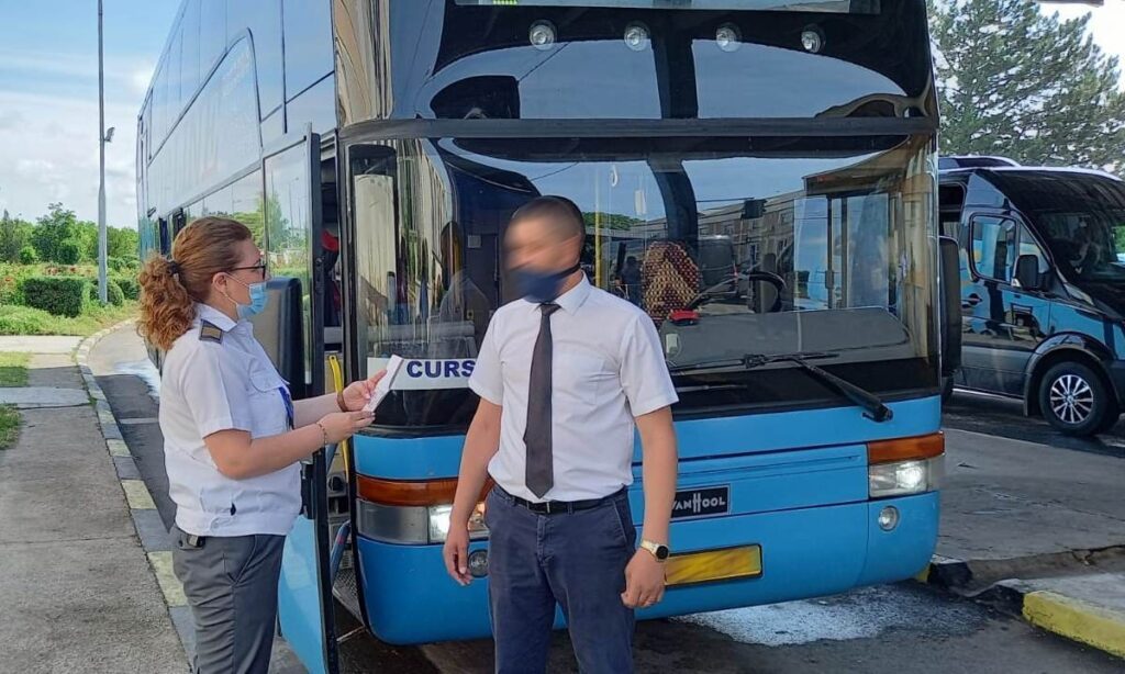 Descoperit la controlul de frontiera cu permisul fals in borseta